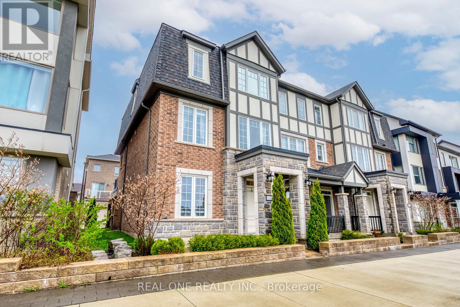 Row / Townhouse for Sale in 11 - 3256 CHARLES FAY PASS|Oakville (GO Glenorchy), Ontario L6M1S2 5