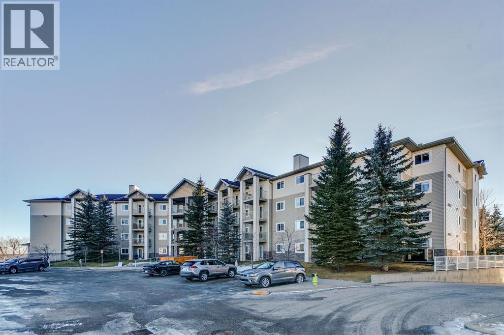 Apartment for Sale in 112, 5000 Somervale Court SW|Calgary, Alberta T2Y4M1