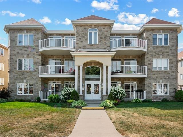 2378 Rue du Pont, #303, Marieville, Quebec J3M1K7