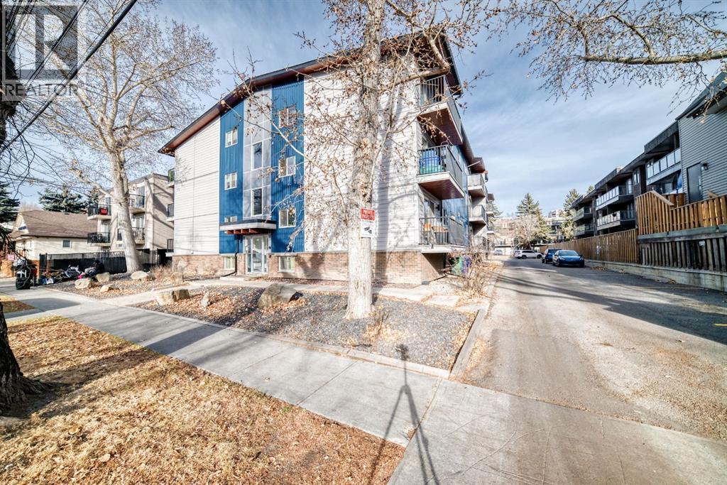 Apartment for Sale in 205, 626 2 Avenue NE|Calgary, Alberta T2E0E8