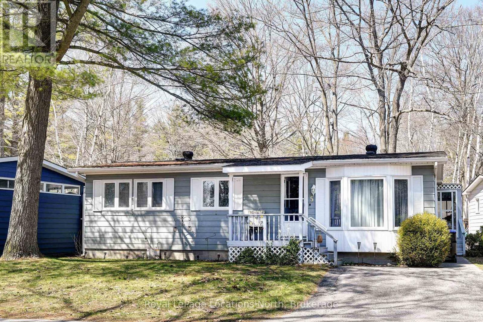 5 MURRAY DRIVE