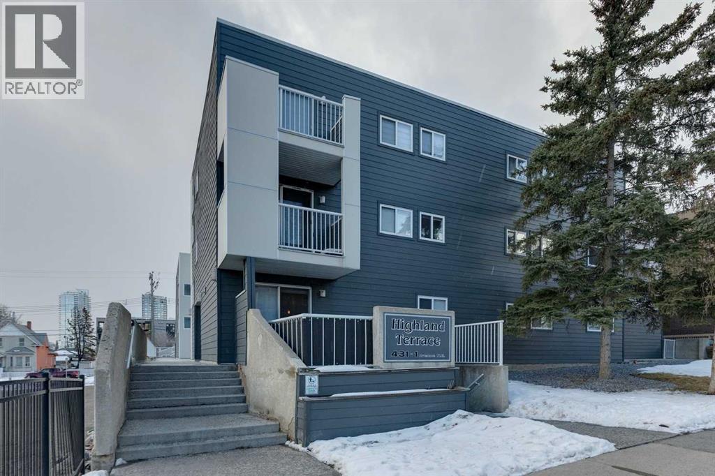 Apartment for Sale in 203, 431 1 Avenue NE|Calgary, Alberta T2E0B3