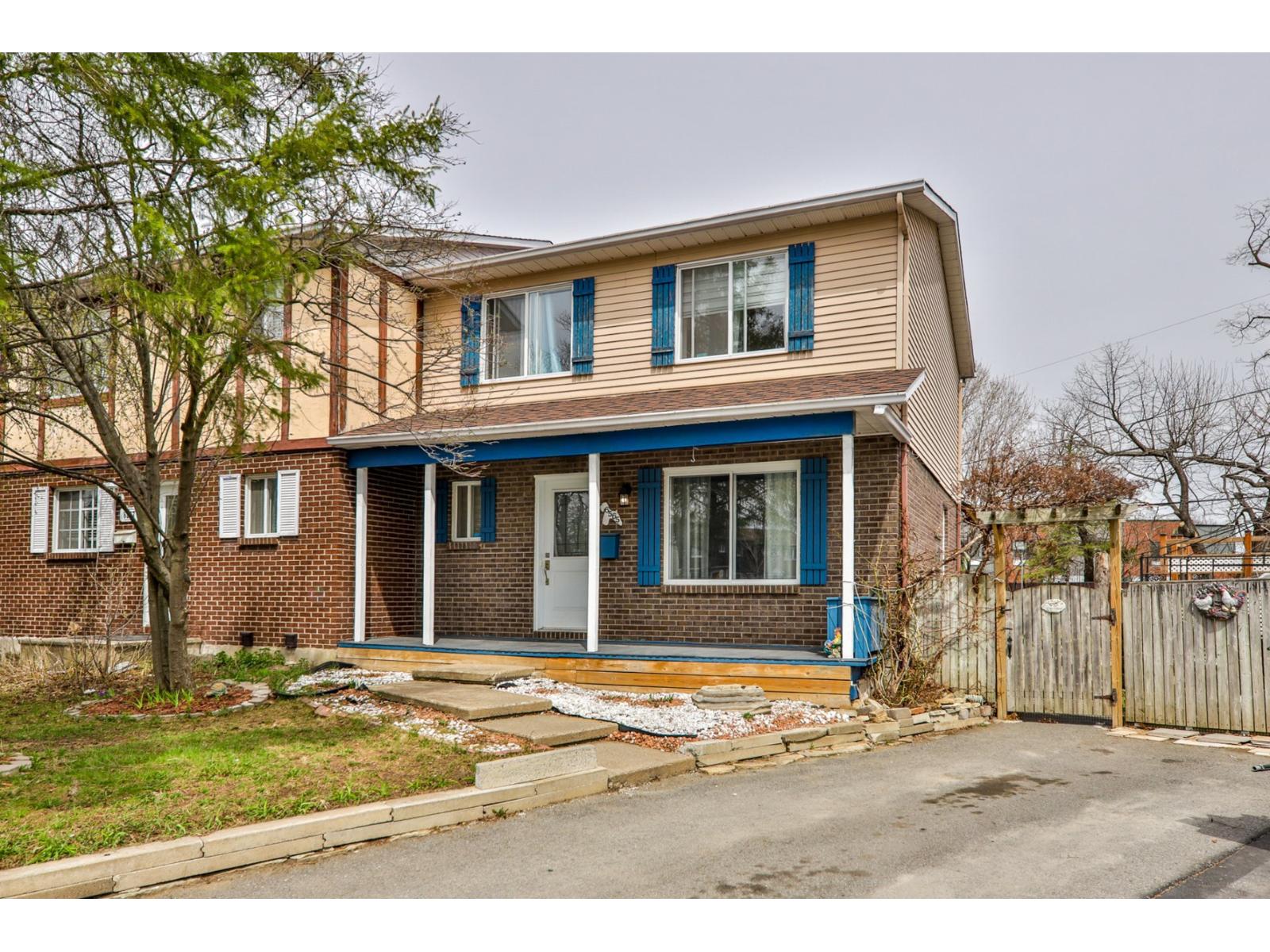 6565 Rue Galarneau, Laval (Sainte-Rose), Quebec H7L4G9