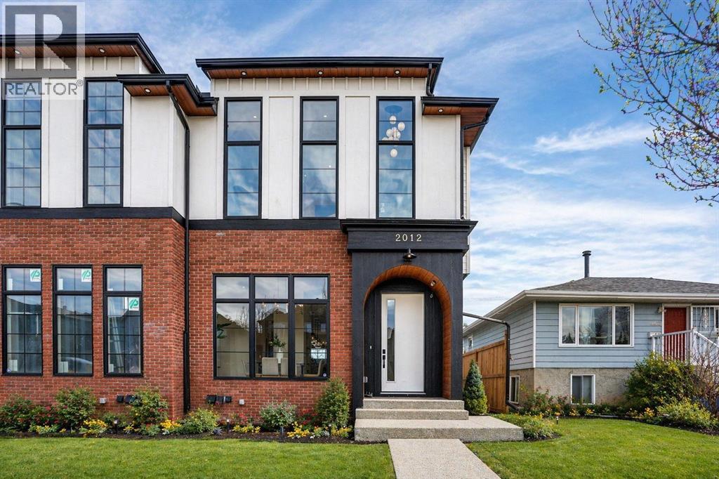 Duplex for Sale in 2012 35 Street SW|Calgary, Alberta T3E2X6