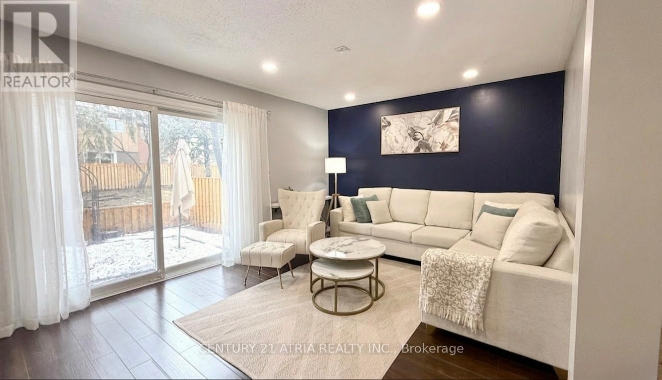 Row / Townhouse for Sale in 41 - 2825 GANANOQUE DRIVE|Mississauga (Meadowvale), Ontario L5N1V6