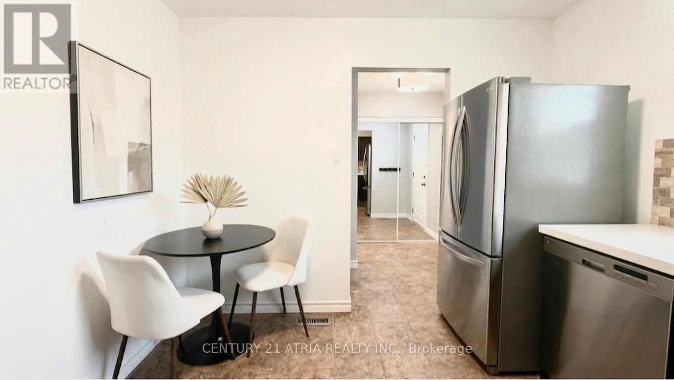 Row / Townhouse for Sale in 41 - 2825 GANANOQUE DRIVE|Mississauga (Meadowvale), Ontario L5N1V6 5