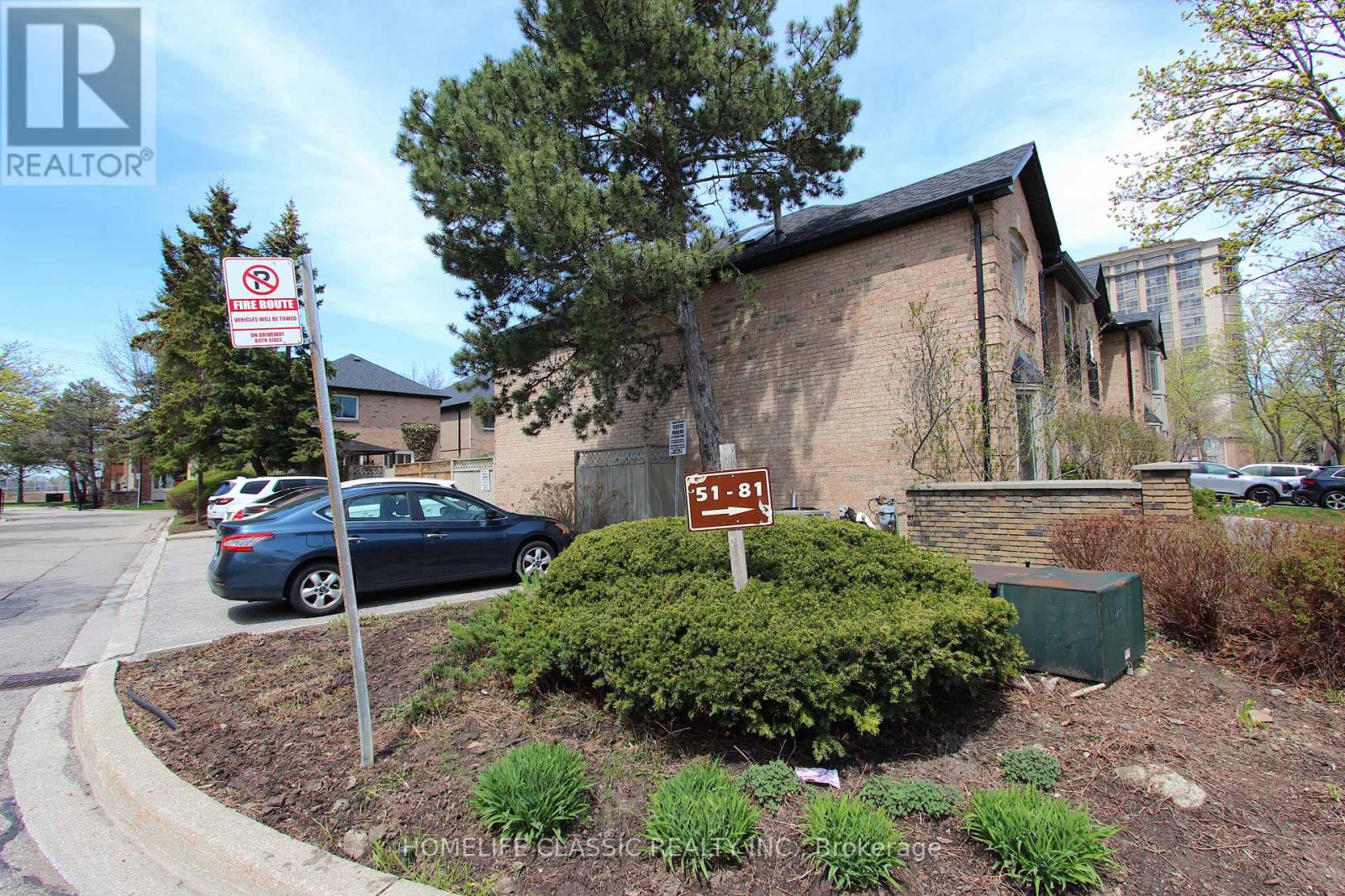 Row / Townhouse for Sale in 51 - 4635 REGENTS TERRACE|Mississauga (Hurontario), Ontario L5R1W8 2