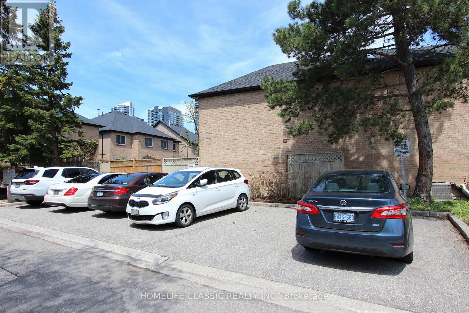Row / Townhouse for Sale in 51 - 4635 REGENTS TERRACE|Mississauga (Hurontario), Ontario L5R1W8 3