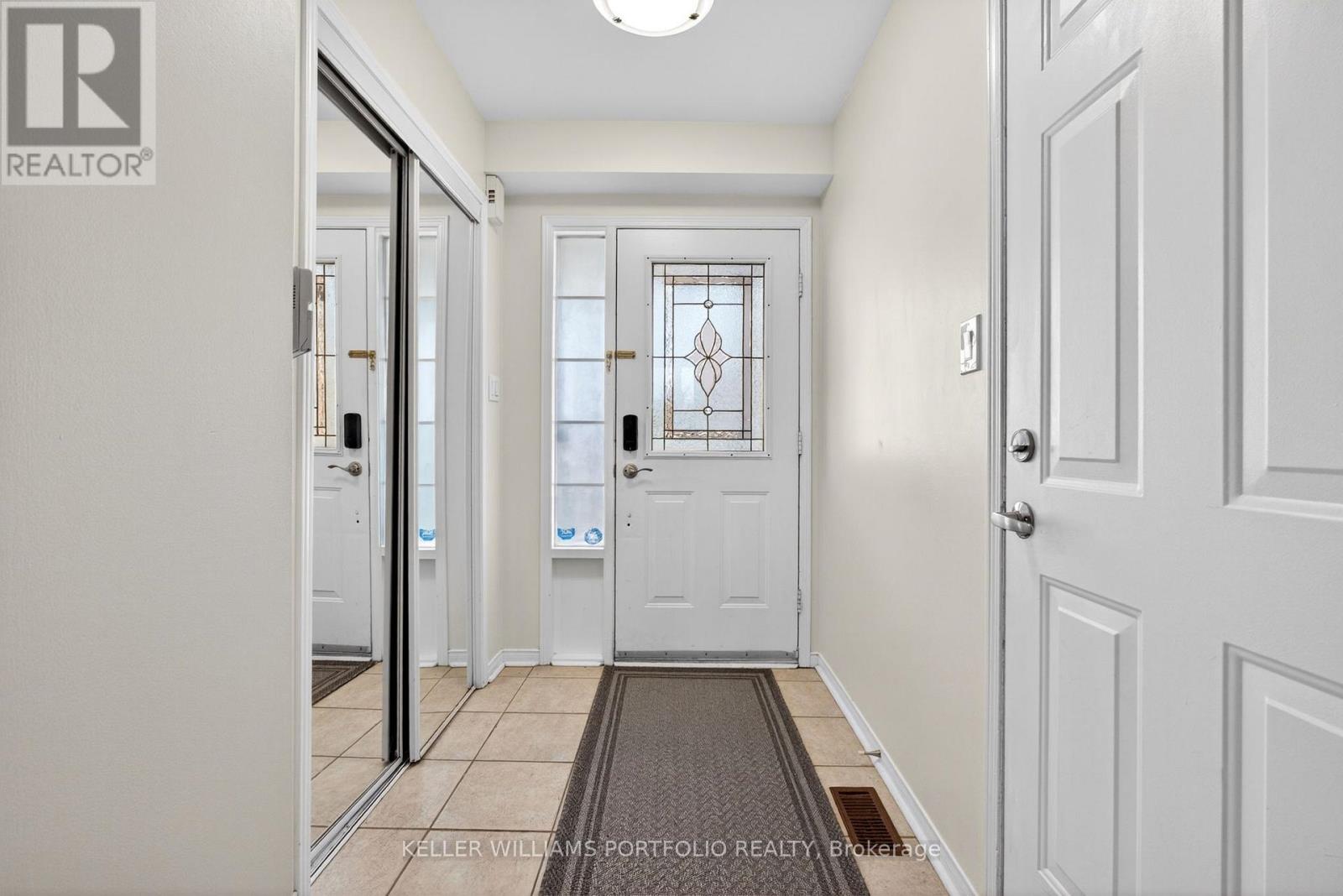 Row / Townhouse for Sale in 25 - 1575 SOUTH PARADE COURT|Mississauga (East Credit), Ontario L5M6E9 4