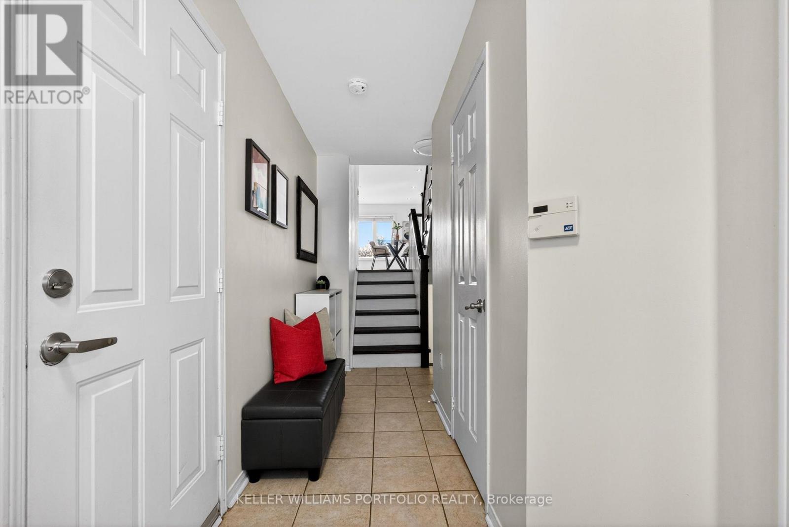Row / Townhouse for Sale in 25 - 1575 SOUTH PARADE COURT|Mississauga (East Credit), Ontario L5M6E9 5