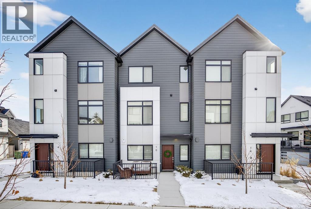 Row / Townhouse for Sale in 10 Currie Walk SW|Calgary, Alberta T3E8H6
