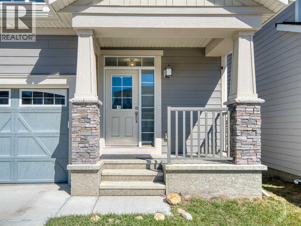 House for Sale in 62 Yorkstone Heath SW|Calgary, Alberta T2X4K5 3
