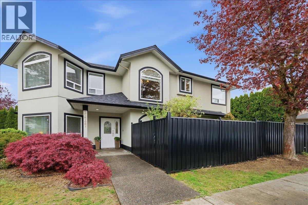 For sale: 22727 127TH AVENUE, Maple Ridge, British Columbia V2X2Z4