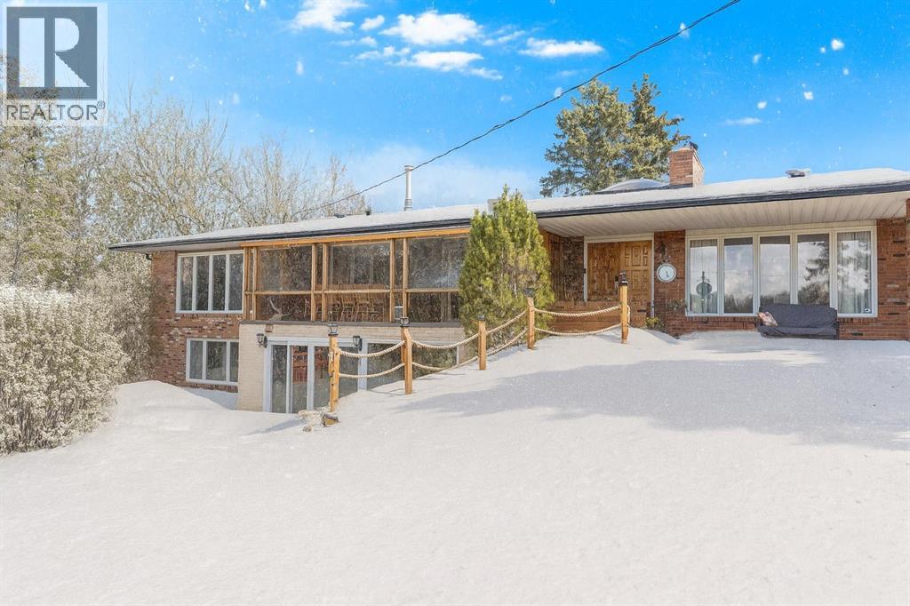 House for Sale in 24157 Meadow Drive|Rural Rocky View County, Alberta T3R1A8