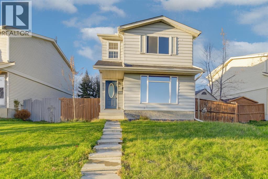 House for Sale in 171 Erin Woods Drive SE|Calgary, Alberta T2B2V7