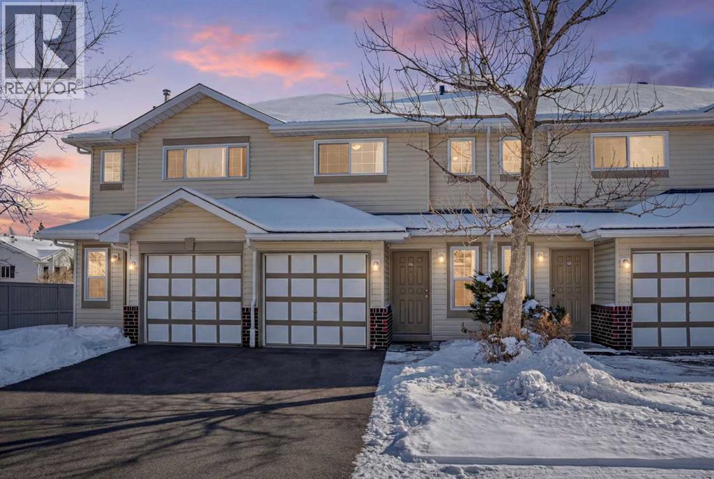 Row / Townhouse for Sale in 63 Harvest Glen Heights NE|Calgary, Alberta T3K4L3