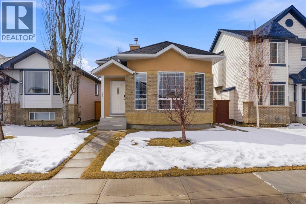 House for Sale in 39 Saddlemont Close NE|Calgary, Alberta T3J4V1