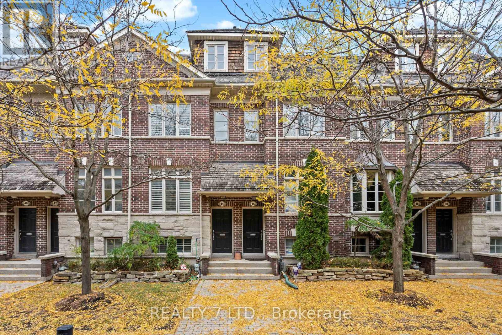 Row / Townhouse for Sale in 44 FURROW LANE|Toronto (Islington-City Centre West), Ontario M8Z0A3 4