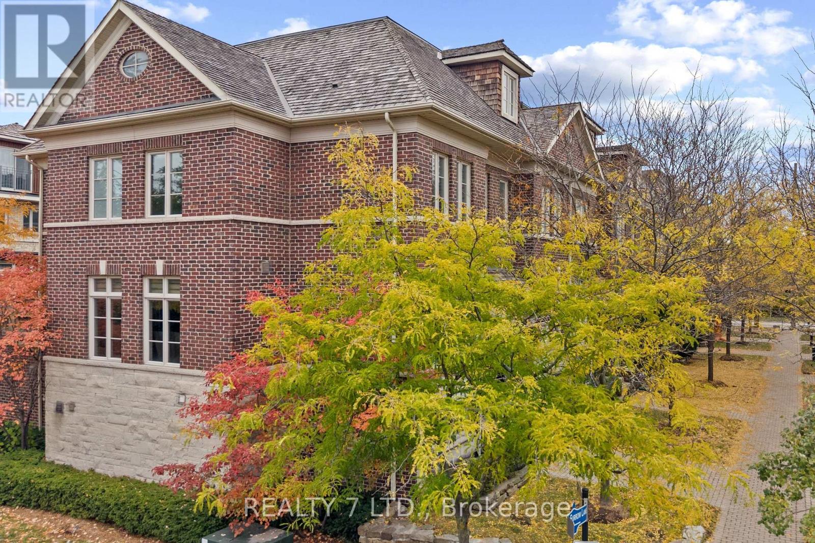 Row / Townhouse for Sale in 44 FURROW LANE|Toronto (Islington-City Centre West), Ontario M8Z0A3 2