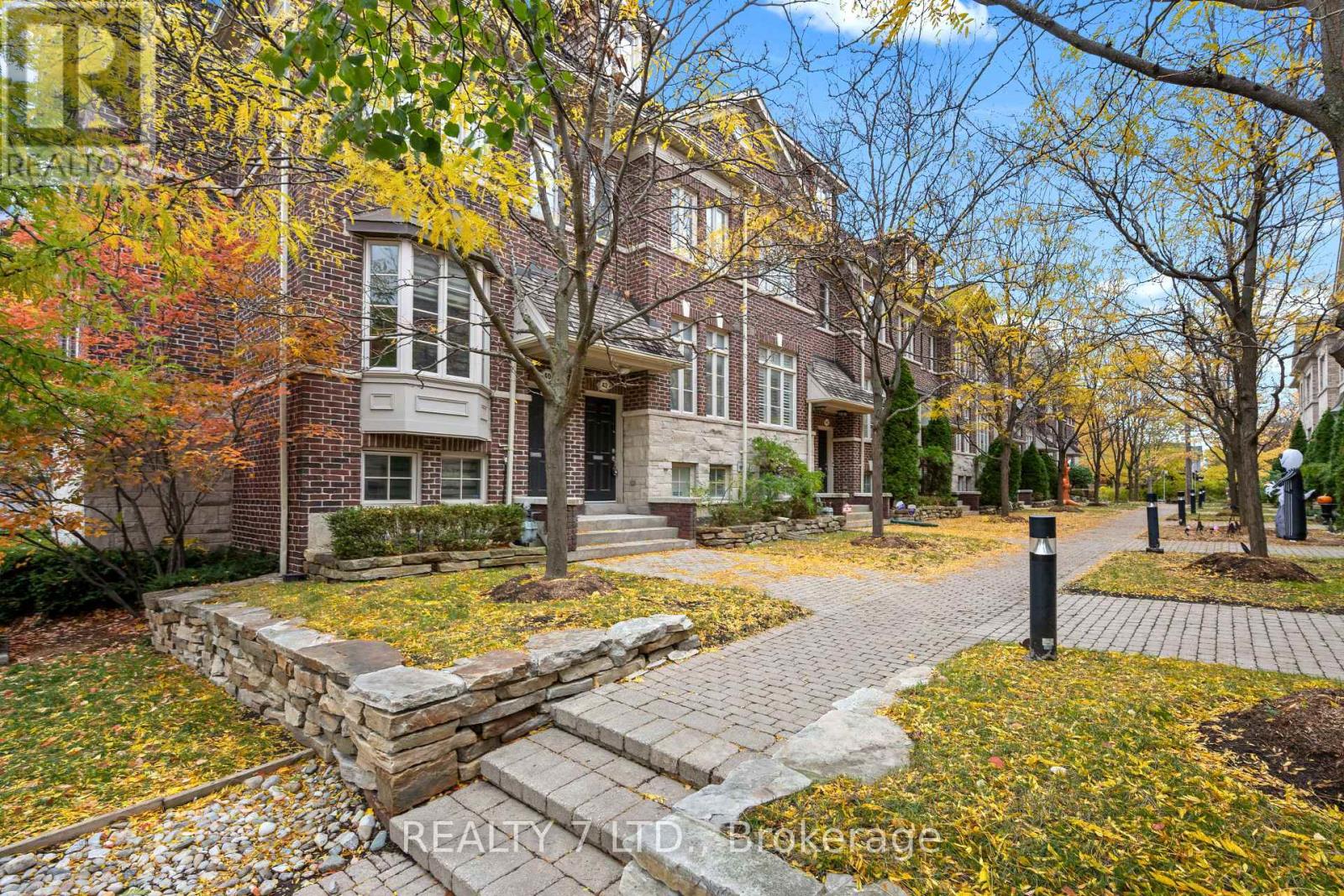Row / Townhouse for Sale in 44 FURROW LANE|Toronto (Islington-City Centre West), Ontario M8Z0A3 3