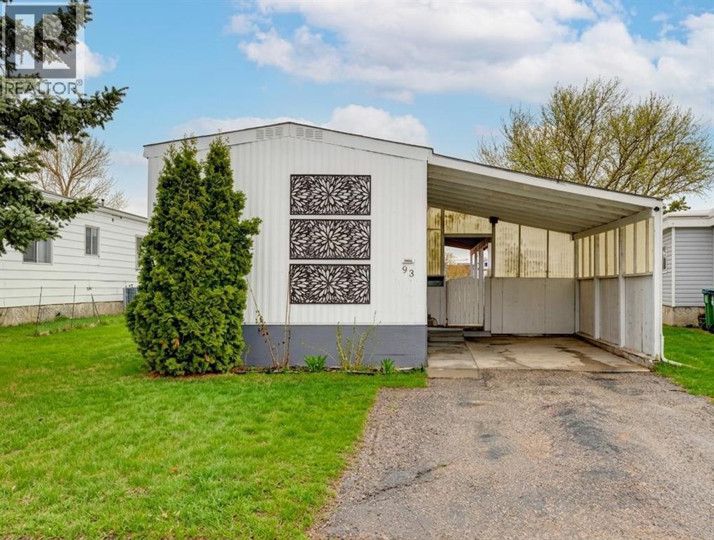 Manufactured Home for Sale in 93 Huntstrom Drive NE|Calgary, Alberta T2K5V5