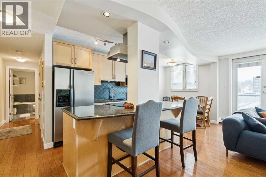 Apartment for Sale in 305, 1225 15 Avenue SW|Calgary, Alberta T3C0X6
