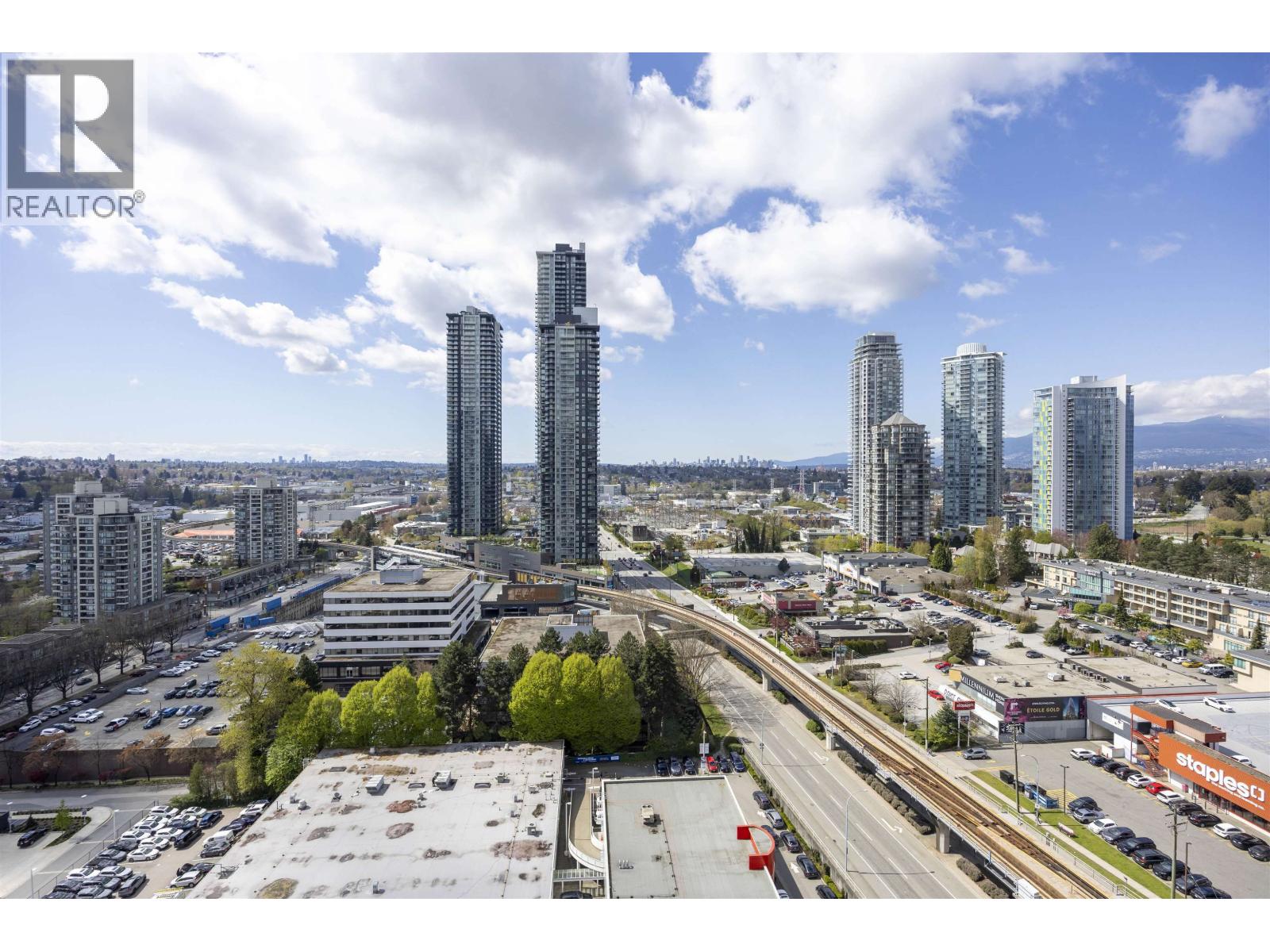 2303 2088 MADISON AVENUE|Burnaby, British Columbia V5C6T5