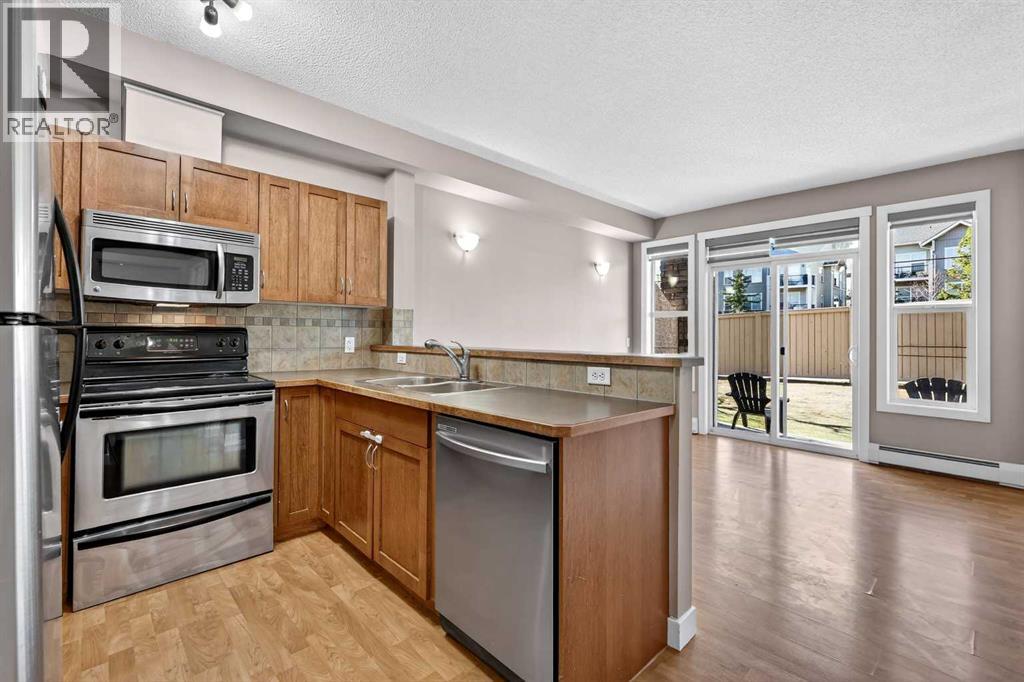 Apartment for Sale in 2101, 211 Aspen Stone Boulevard SW|Calgary, Alberta T3H0K1 2