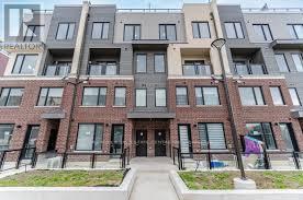 Row / Townhouse for Sale in 1 - 3421 RIDGEWAY DRIVE|Mississauga (Erin Mills), Ontario L5L0B9