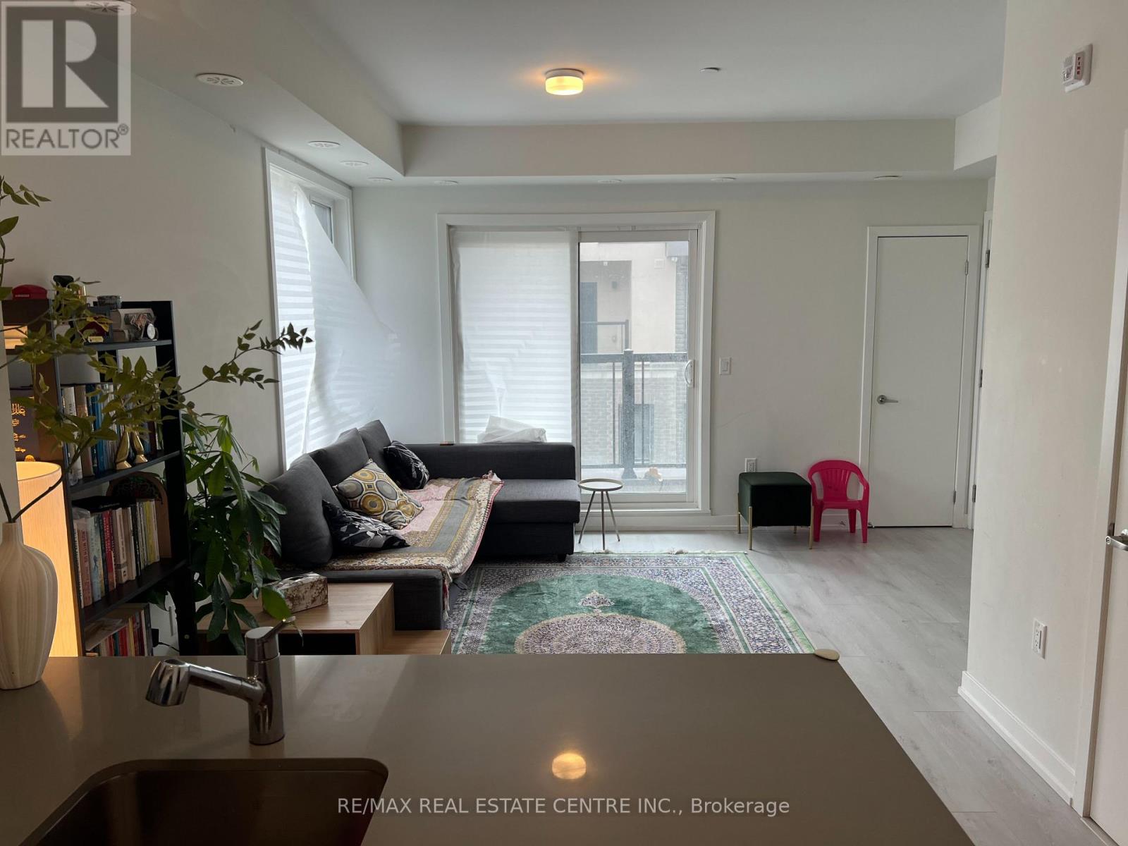 Row / Townhouse for Sale in 1 - 3421 RIDGEWAY DRIVE|Mississauga (Erin Mills), Ontario L5L0B9 3
