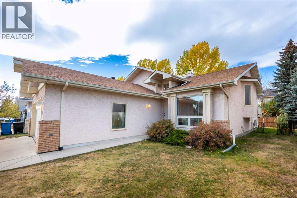 House for Sale in 47 Hawkstone Drive NW|Calgary, Alberta T3G2X3 4