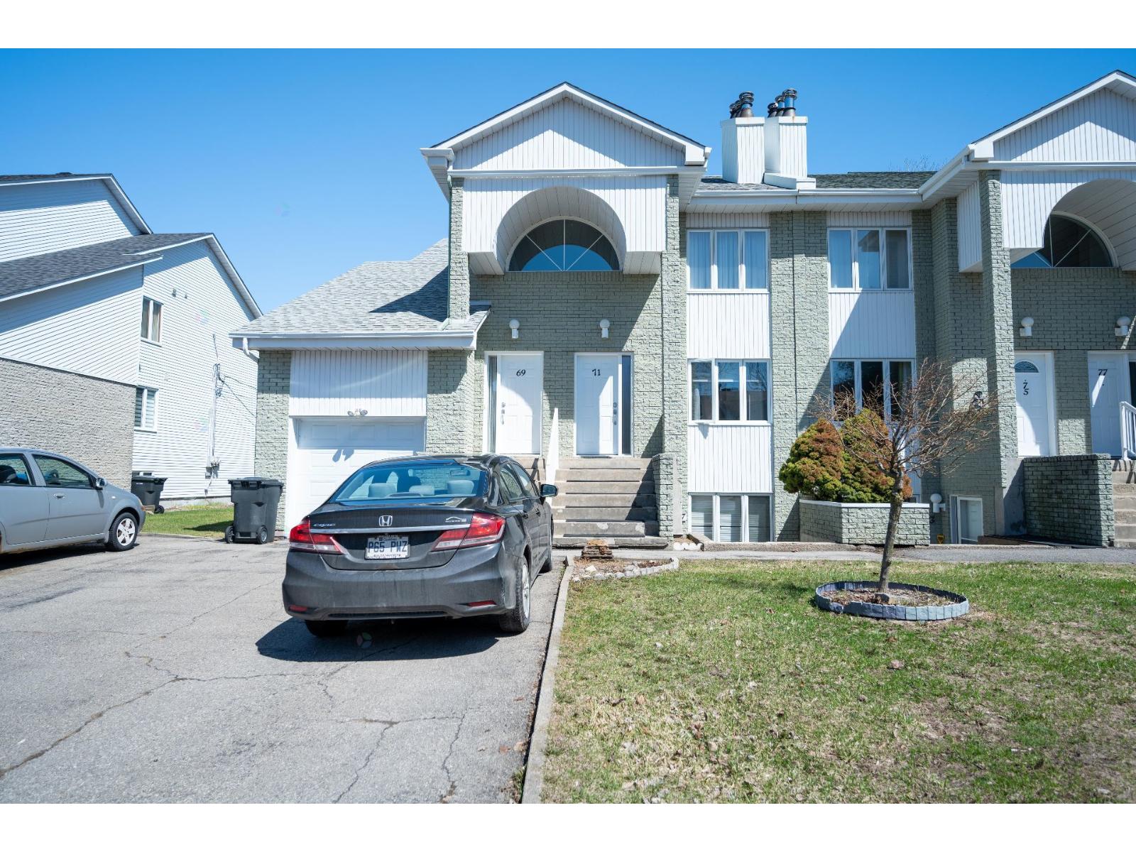 67 Rue René-Émard, L'Île-Perrot, Quebec J7V8V4