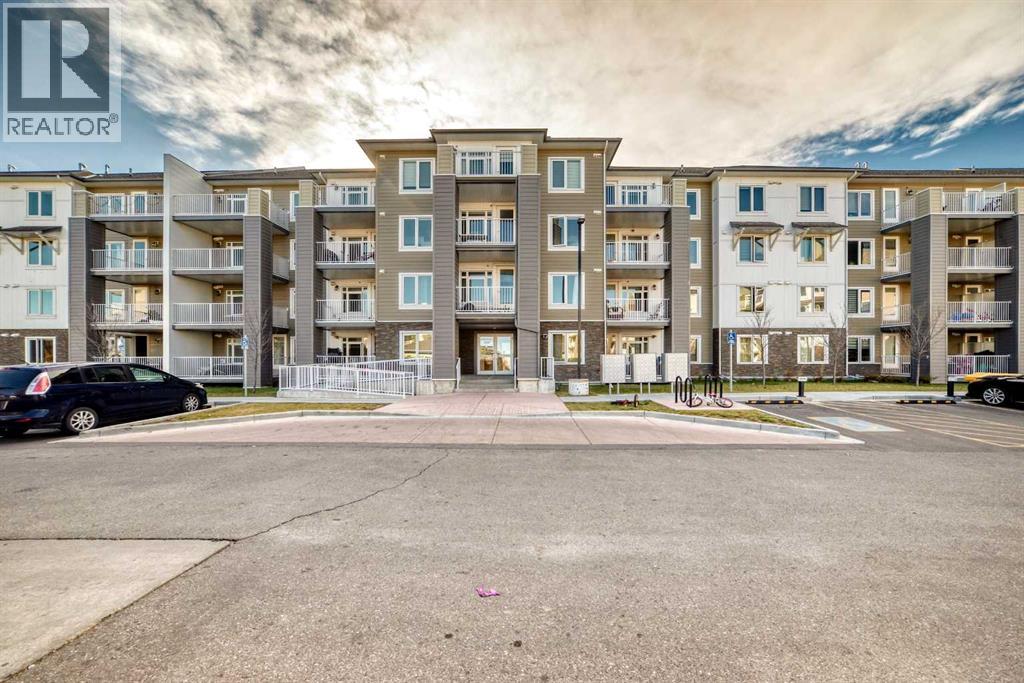Apartment for Sale in 2425, 6118 80 Avenue NE|Calgary, Alberta T3J0S6