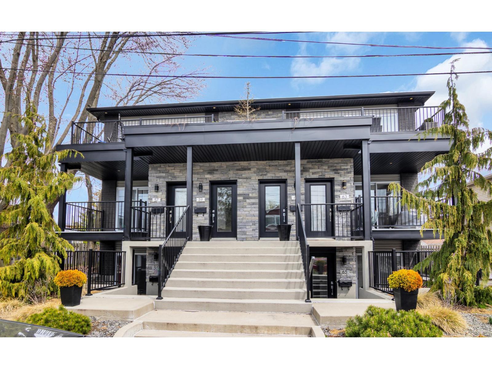 63 Rue Guy, Longueuil (Le Vieux-Longueuil), Quebec J4G1J5