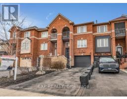 Row / Townhouse – 97 WINNERS CIRCLE, Brampton – photo 1