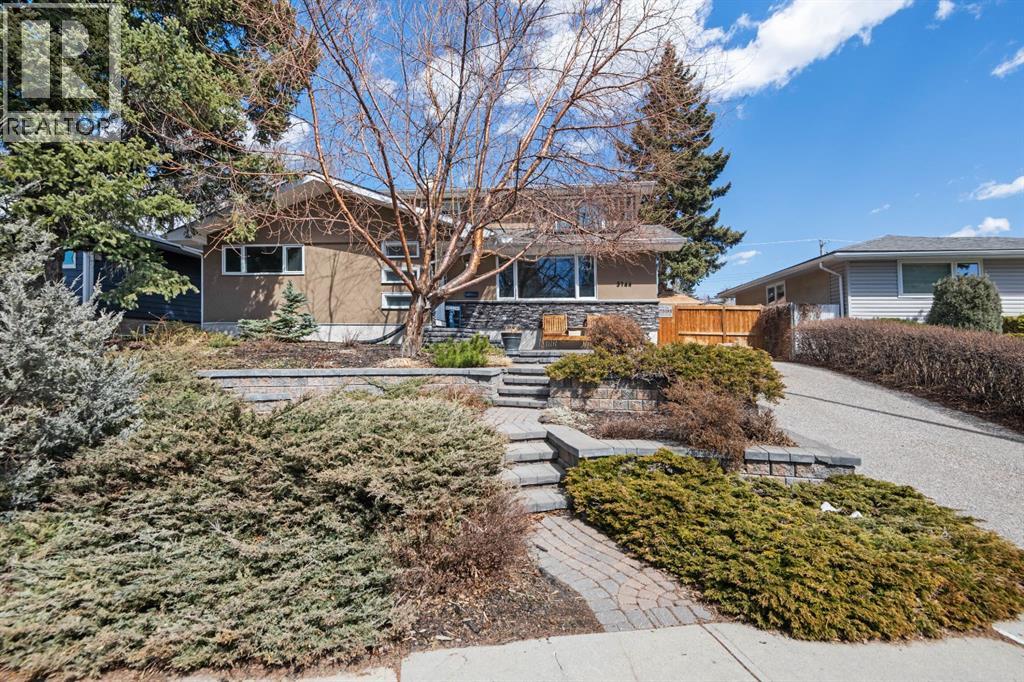House for Sale in 3144 Breen Crescent NW|Calgary, Alberta T2L1S7