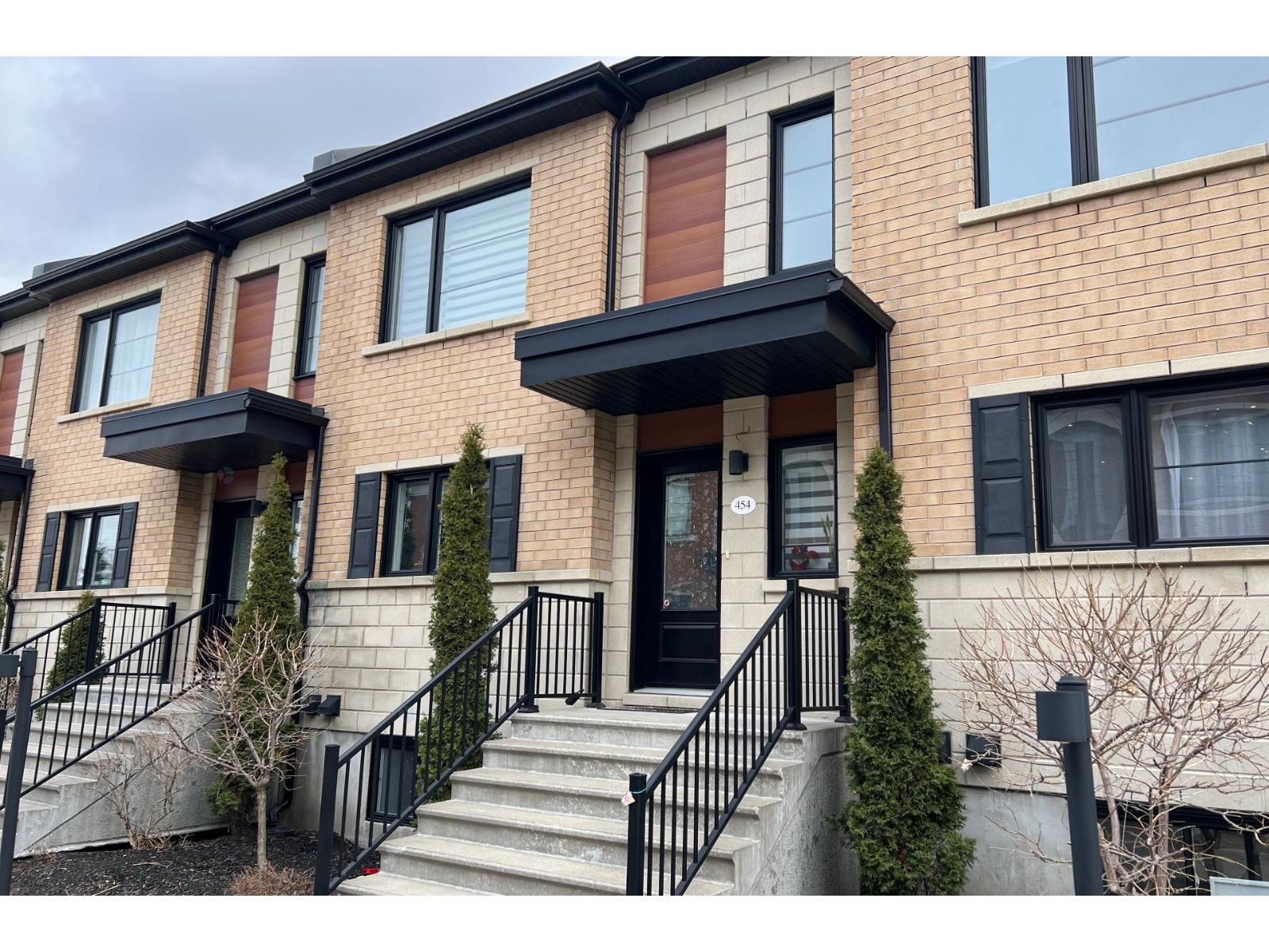 454Z Rue Papineau, Boisbriand, Quebec J7G0A4