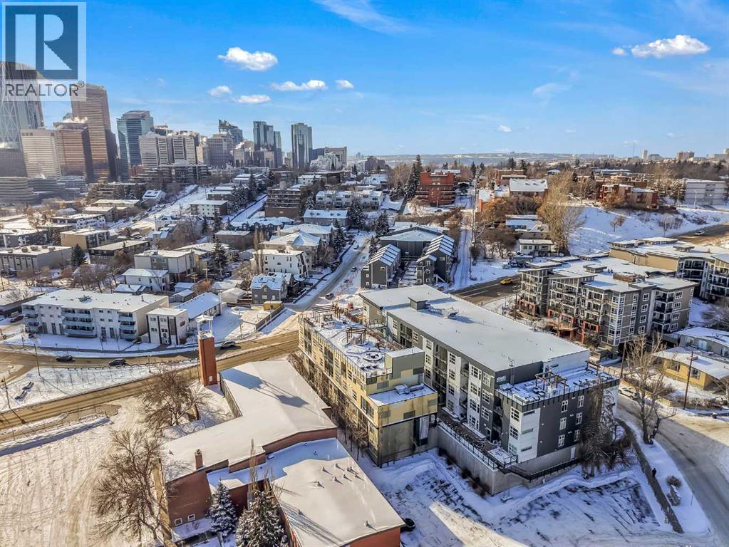 Apartment for Sale in 102, 515 4 Avenue NE|Calgary, Alberta T2E0J9 2