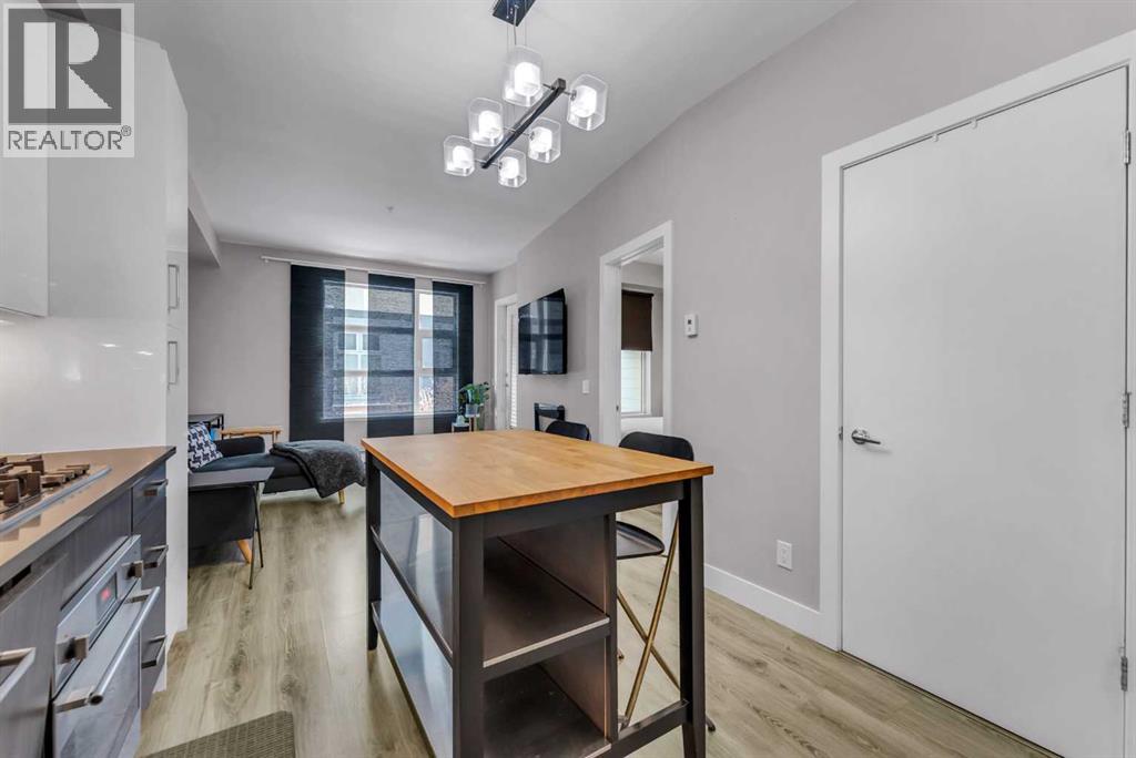 Apartment for Sale in 102, 515 4 Avenue NE|Calgary, Alberta T2E0J9 5