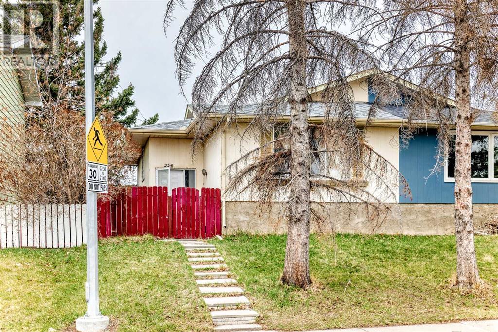 Duplex for Sale in 3341 Doverthorn Road SE|Calgary, Alberta T2B2H1