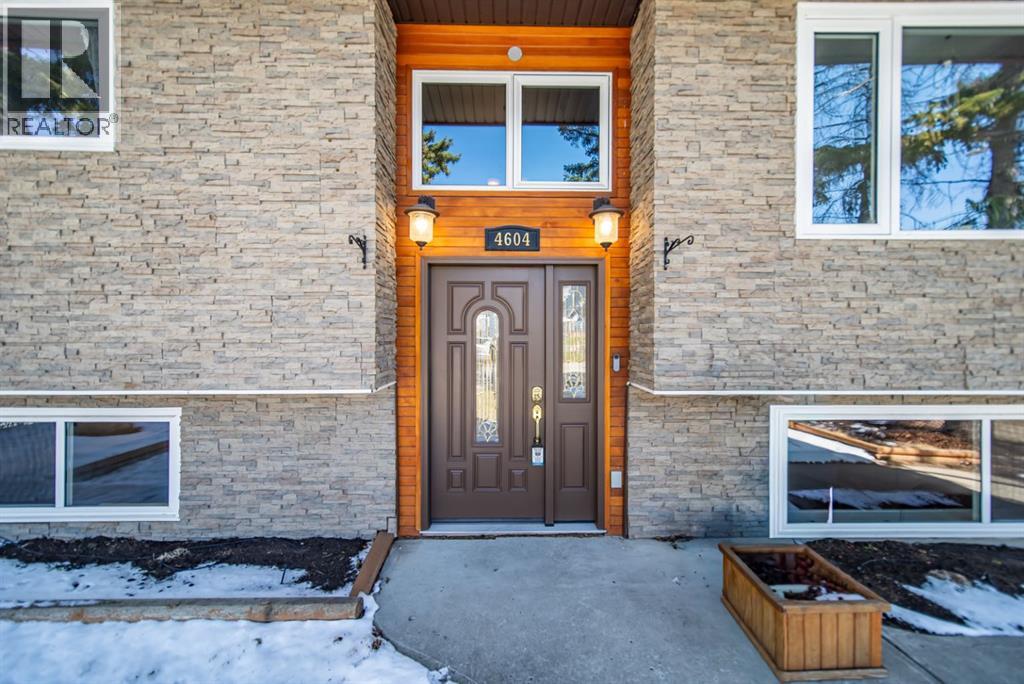 House for Sale in 4604 Namaka Crescent NW|Calgary, Alberta T2K2H6 4
