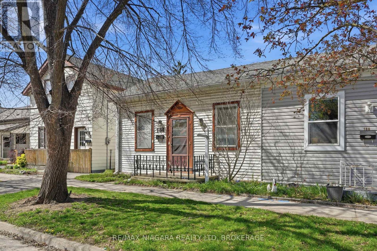 184 WELLINGTON STREET, Brantford, Ontario N3S3Y9