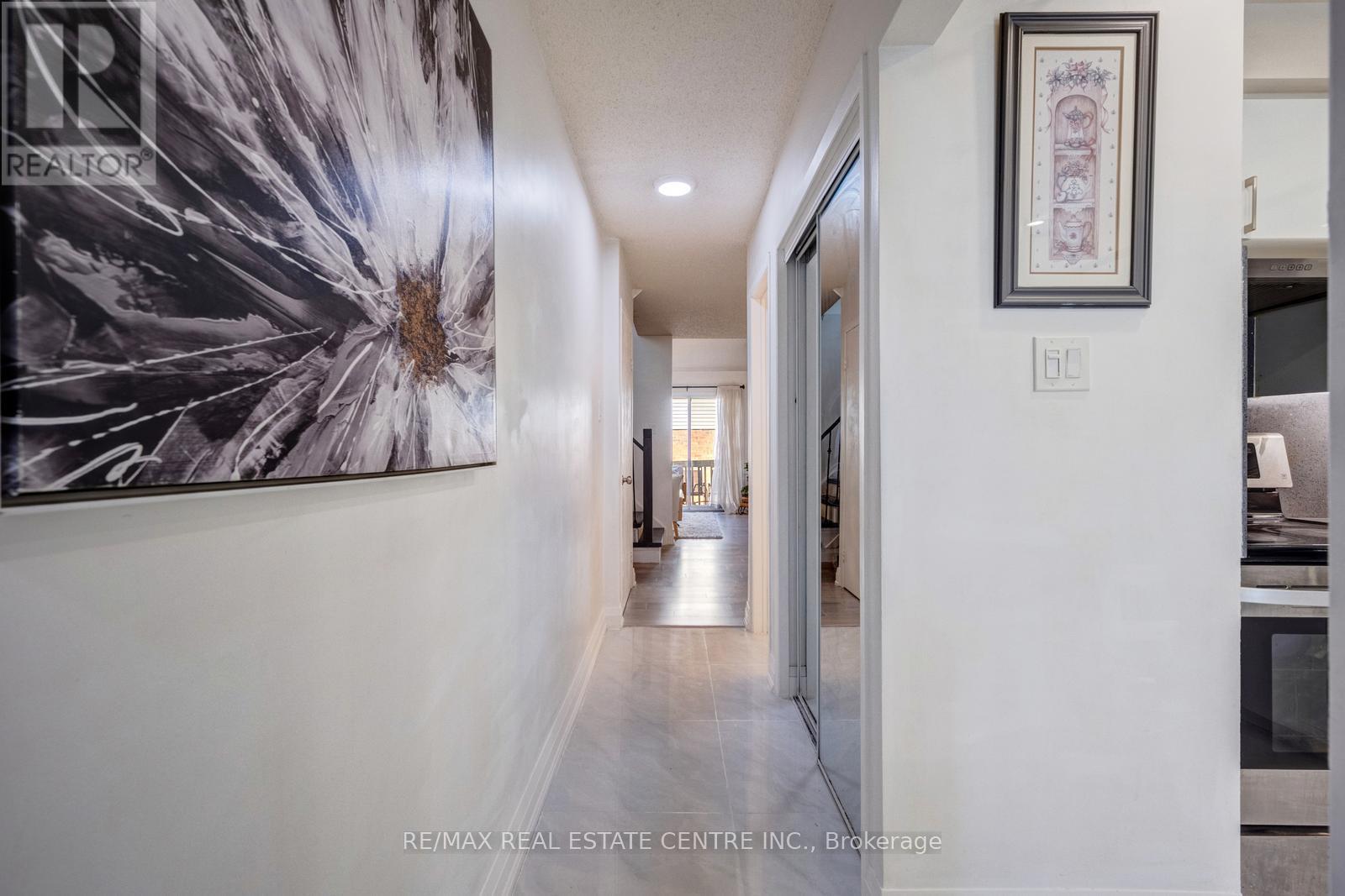 Row / Townhouse for Sale in 25 - 5020 DELAWARE DRIVE|Mississauga (Hurontario), Ontario L4Z3C7 4