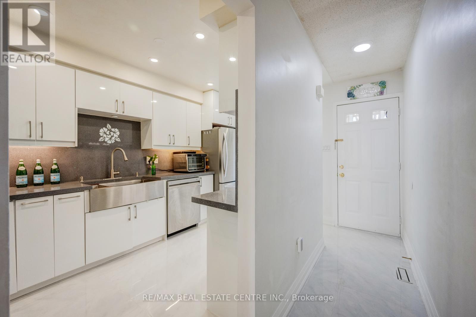 Row / Townhouse for Sale in 25 - 5020 DELAWARE DRIVE|Mississauga (Hurontario), Ontario L4Z3C7 5