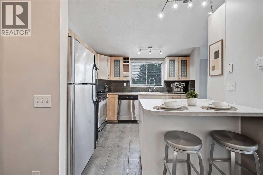 Apartment for Sale in 309, 1605 16 Avenue SW|Calgary, Alberta T3C1A2 3