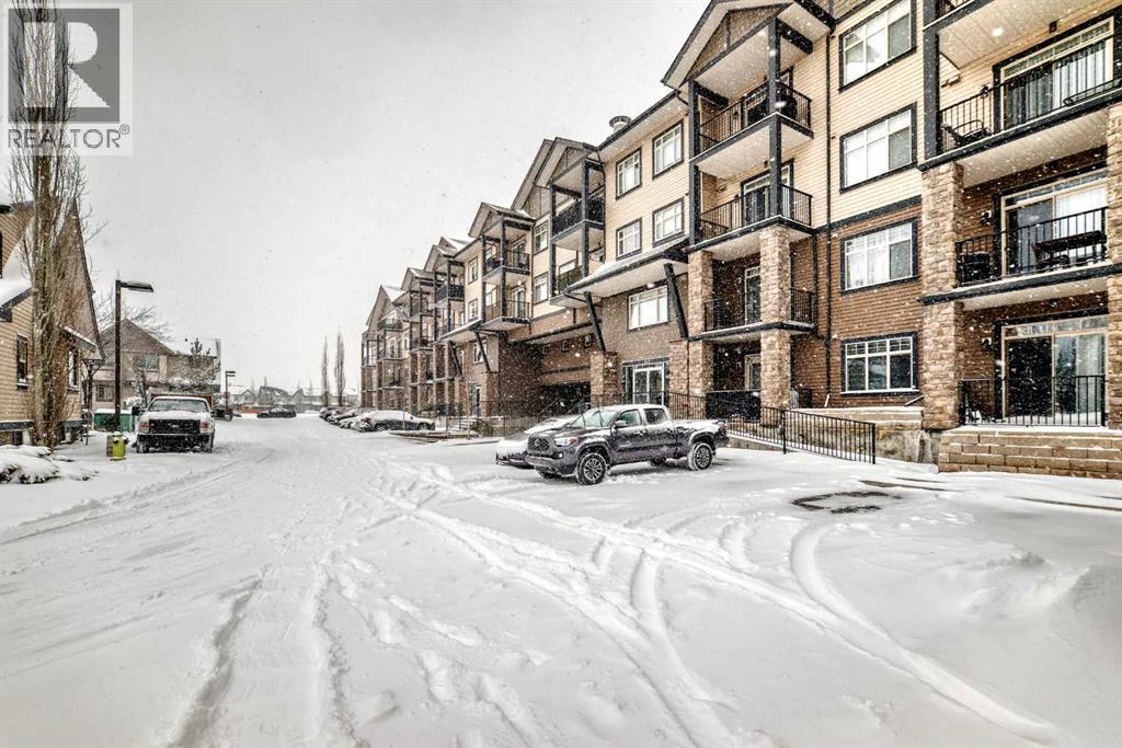 Apartment for Sale in 101, 117 Copperpond Common SE|Calgary, Alberta T2Z5E2 3