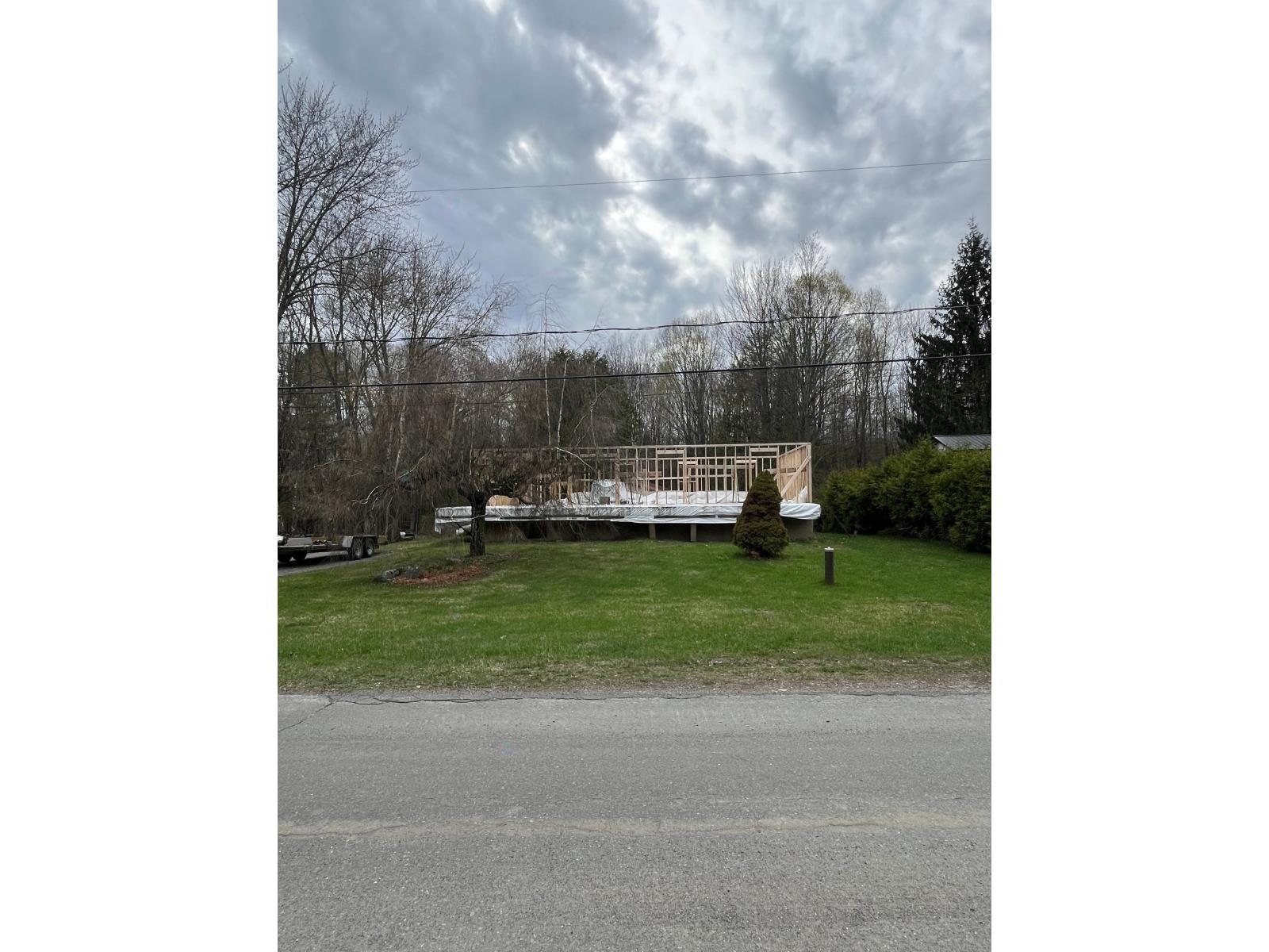 129 Rue Jones, East Farnham, Quebec J2K4H8