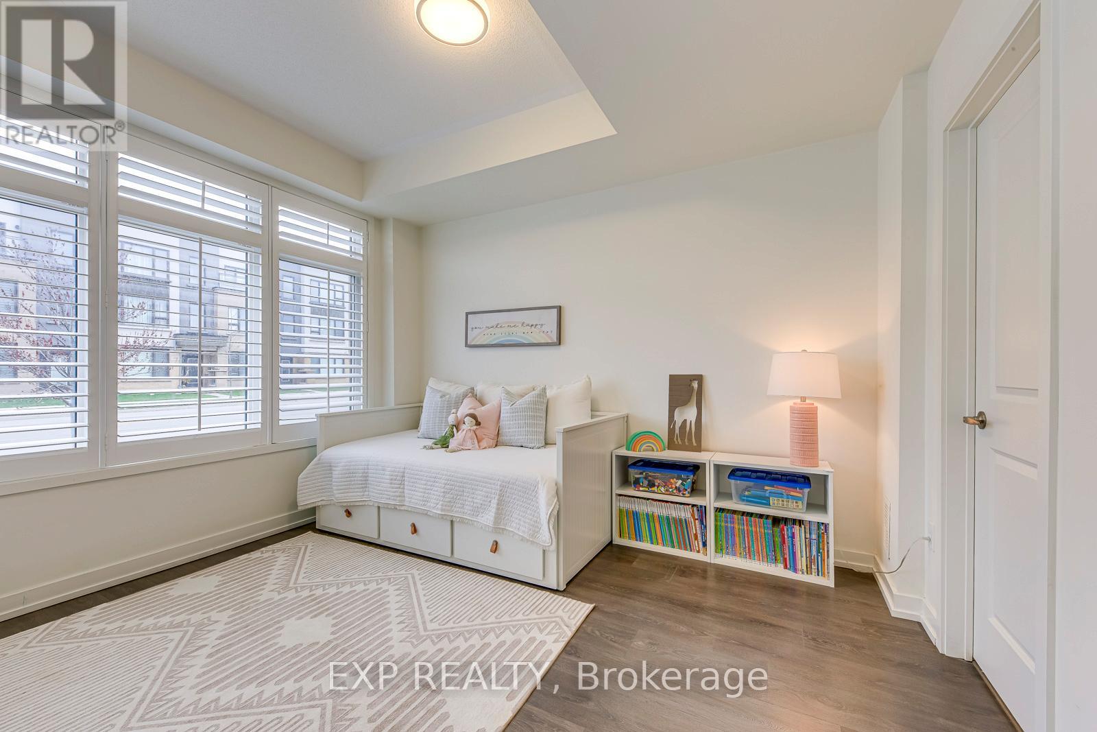 Row / Townhouse for Sale in 3075 ERNEST APPELBE BOULEVARD|Oakville (GO Glenorchy), Ontario L6H0M1 4
