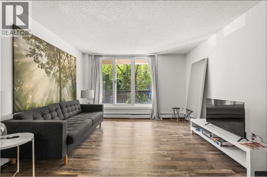 Apartment for Sale in 202, 1312 13 Avenue SW|Calgary, Alberta T3C0T3 4