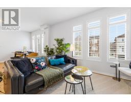 Row / Townhouse – 70 STAGECOACH CIRCLE, Toronto – photo 1